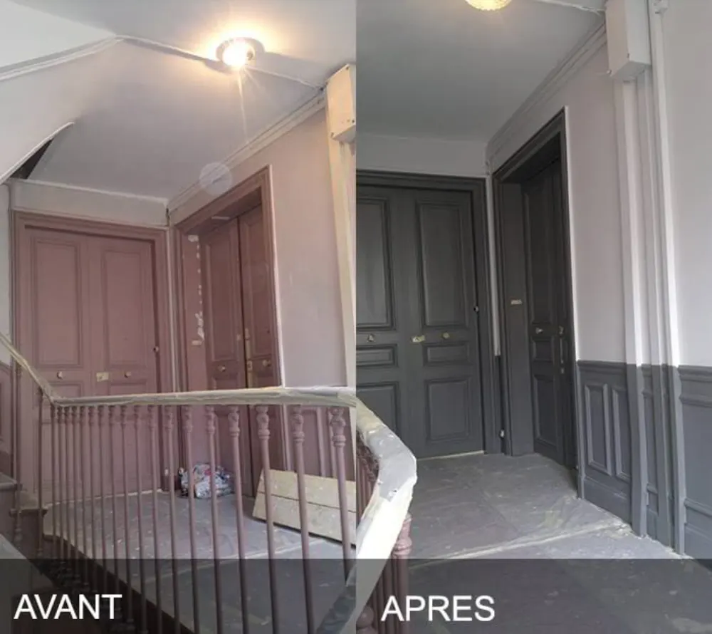 Avant/Après de peinture de portes et soubassements dans un hall d'escalier.